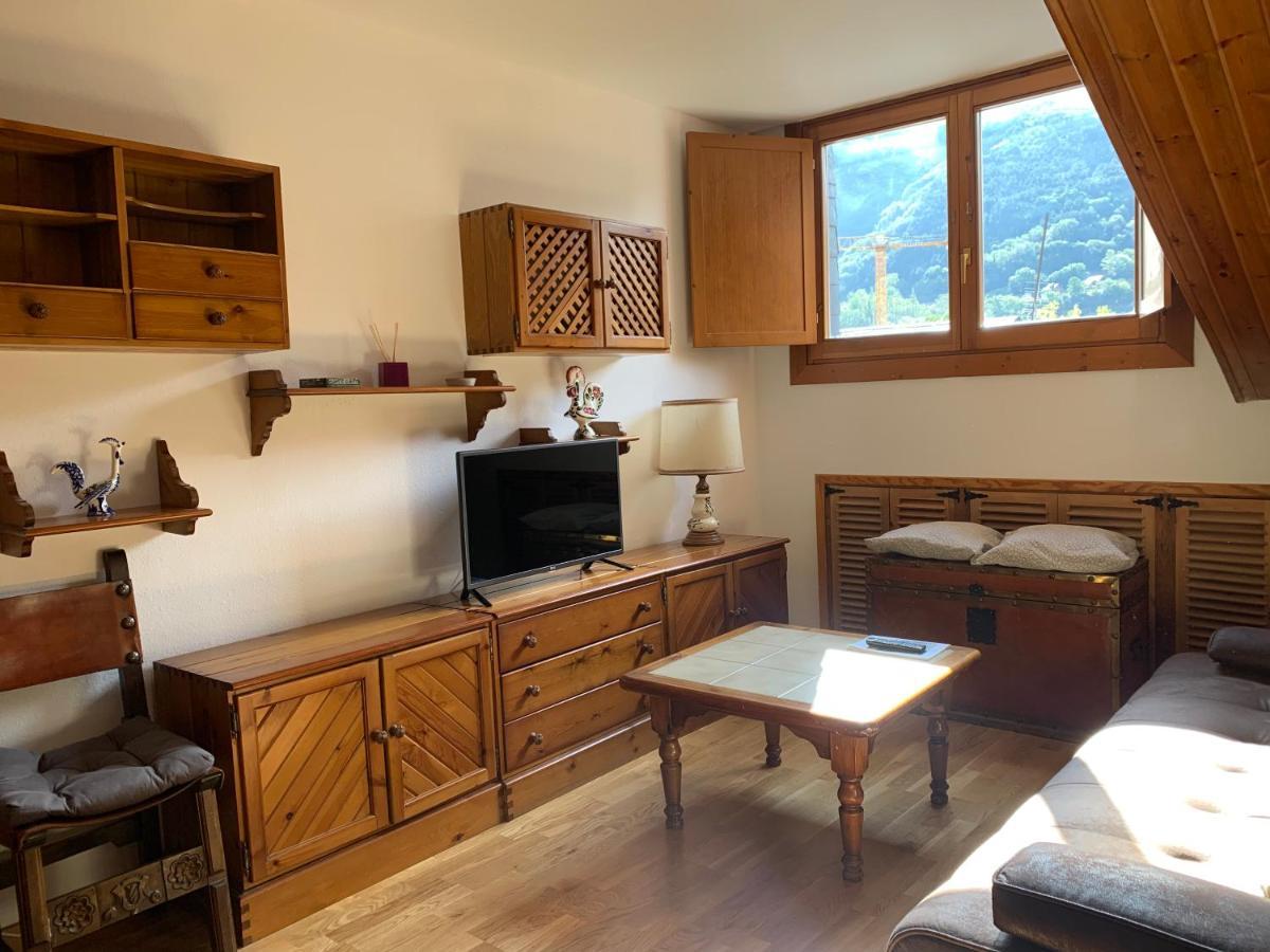 Bpirineos-Remune Benasque Buitenkant foto